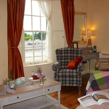 Corrib House Guest Bed & Breakfast