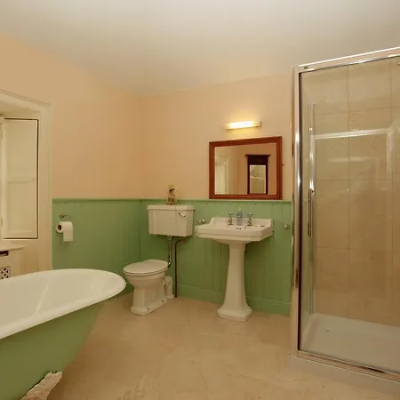 Corrib House Guest 4* Galway