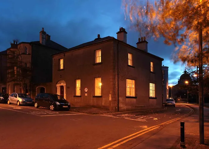 Corrib House Guest 4*